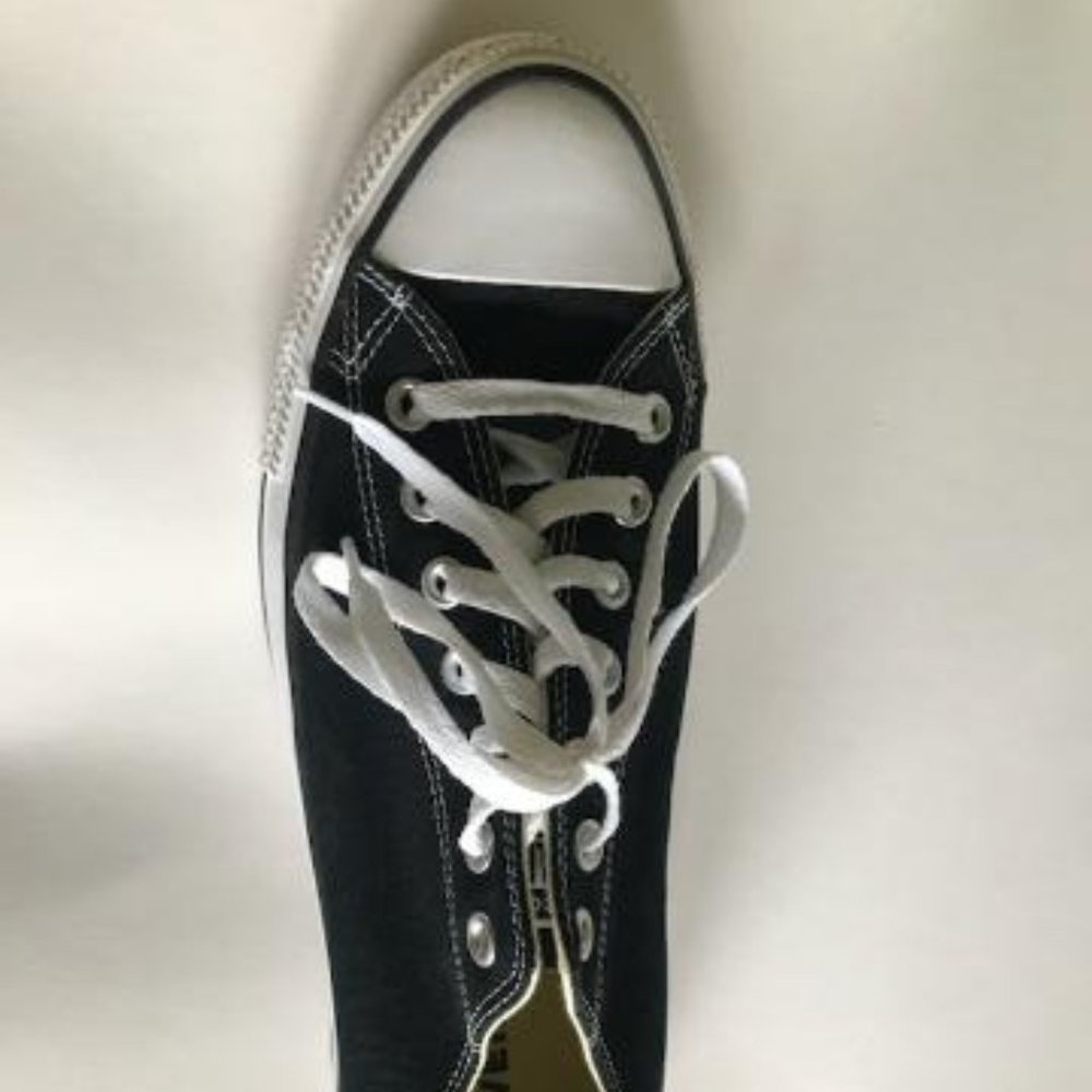 Converse Men 11/Women 13